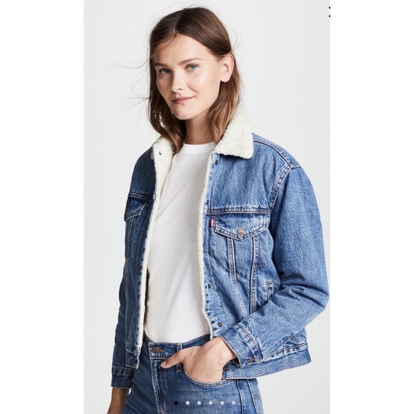 Levi's Jackets & Blazers - Levi’s Ex-Boyfriend Sherpa Trucker Jacket